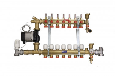 R557FS-G - Směšovací rozdělovač s průtokoměry pro podlahové vytápění s vysokoteplotními zdroji, s elektronickým čerpadlem Grundfos Alpha 2. Skříň není součástí.